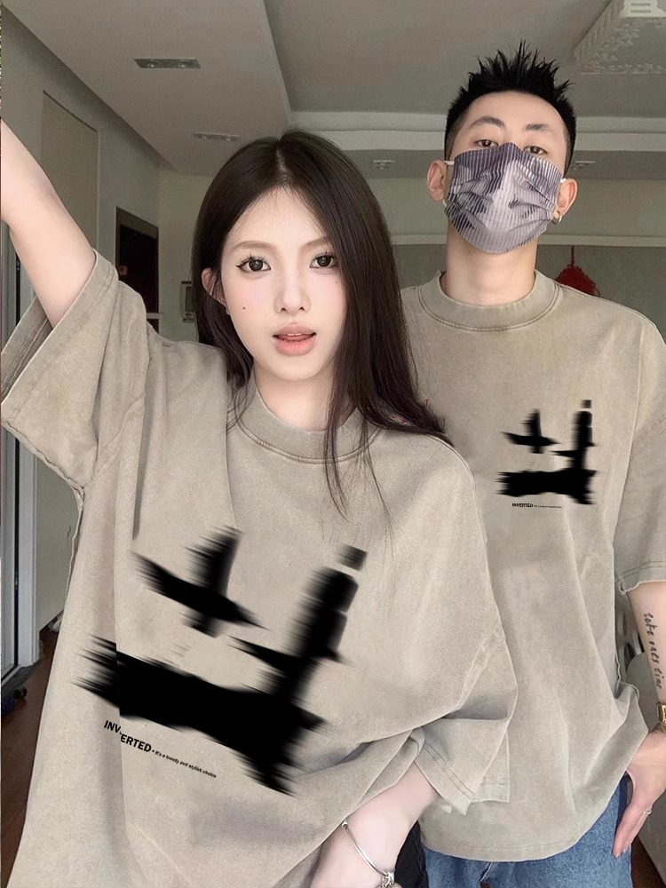 Super popular and special Internet celebrity couple summer clothes 2024 new disoo early spring and autumn short-sleeved T-shirt trend