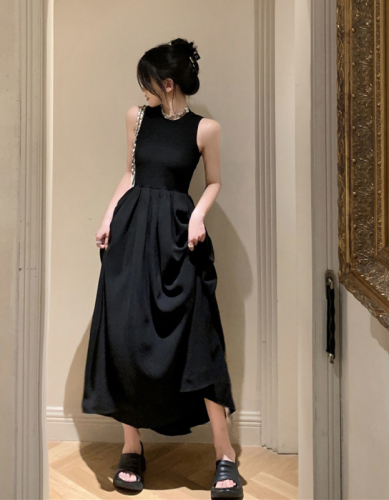 Real shot of French retro dress for women with sexy design, slim waist and long skirt with hollow back