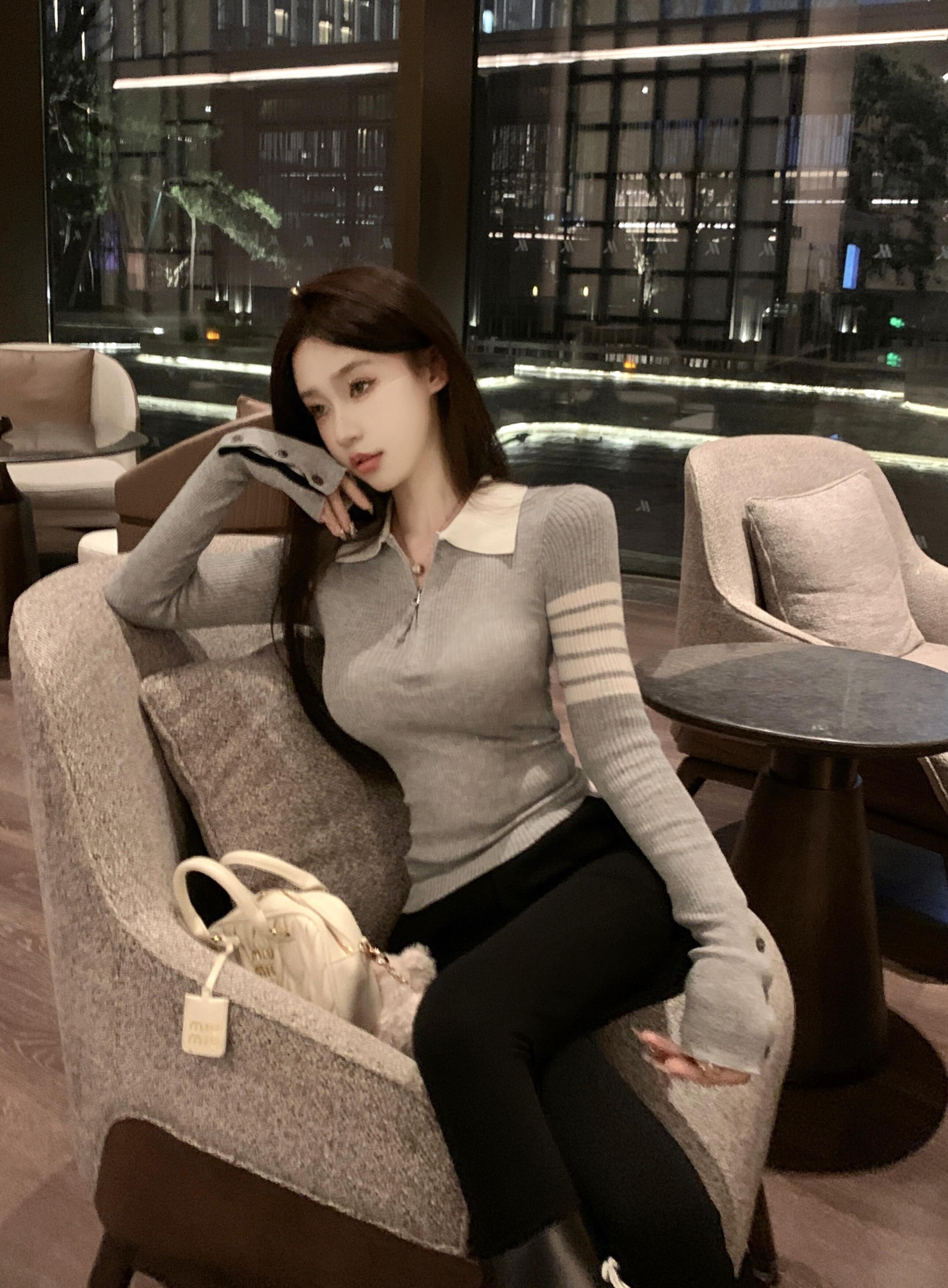 Real shot of five-stripes niche versatile POLO collar design slimming knitted top