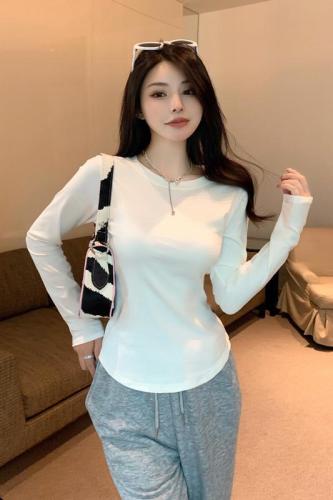 Actual shot of Korean style spring and autumn slim fit, slim and versatile solid color round neck pure cotton long-sleeved T-shirt for women