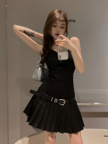 Real shot of new summer pleated waist A-line slimming suspender skirt