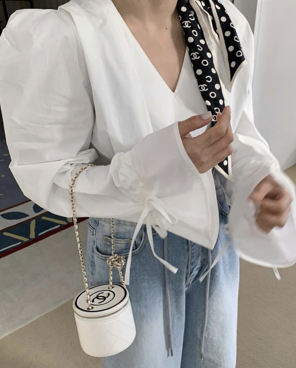 甜美喇叭袖設計感襯衫