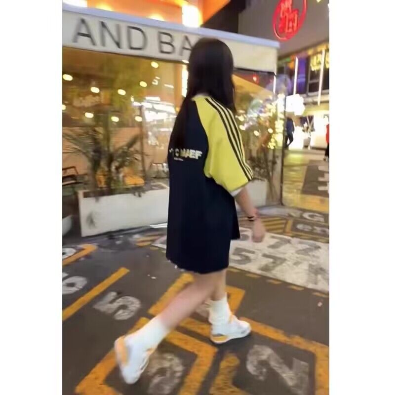 純棉200克21支精梳精密前 印花拼色三條槓落肩短袖t恤女