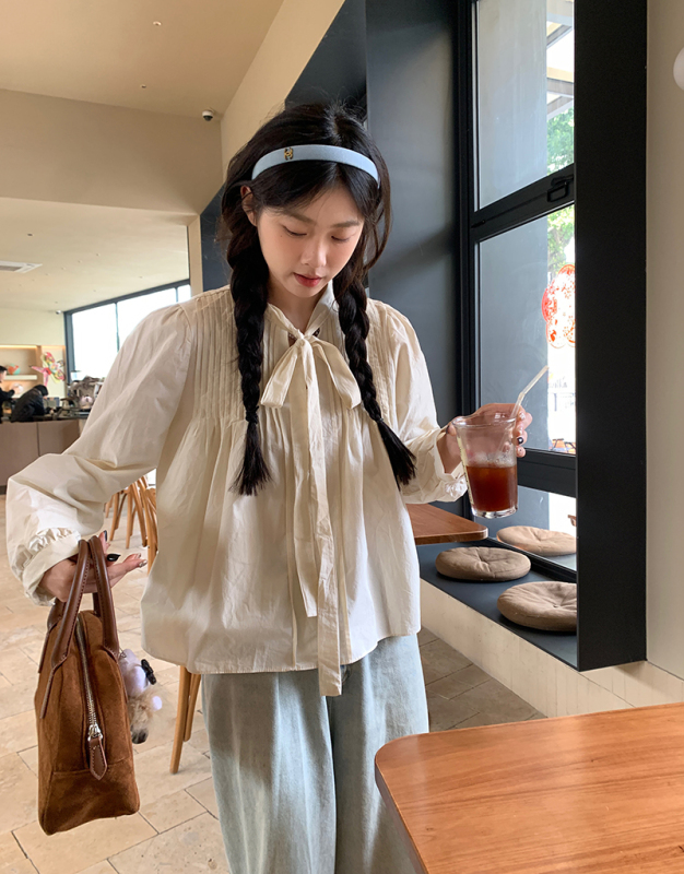 Actual shot of new spring bow-tie loose long-sleeved shirt with pleated design top