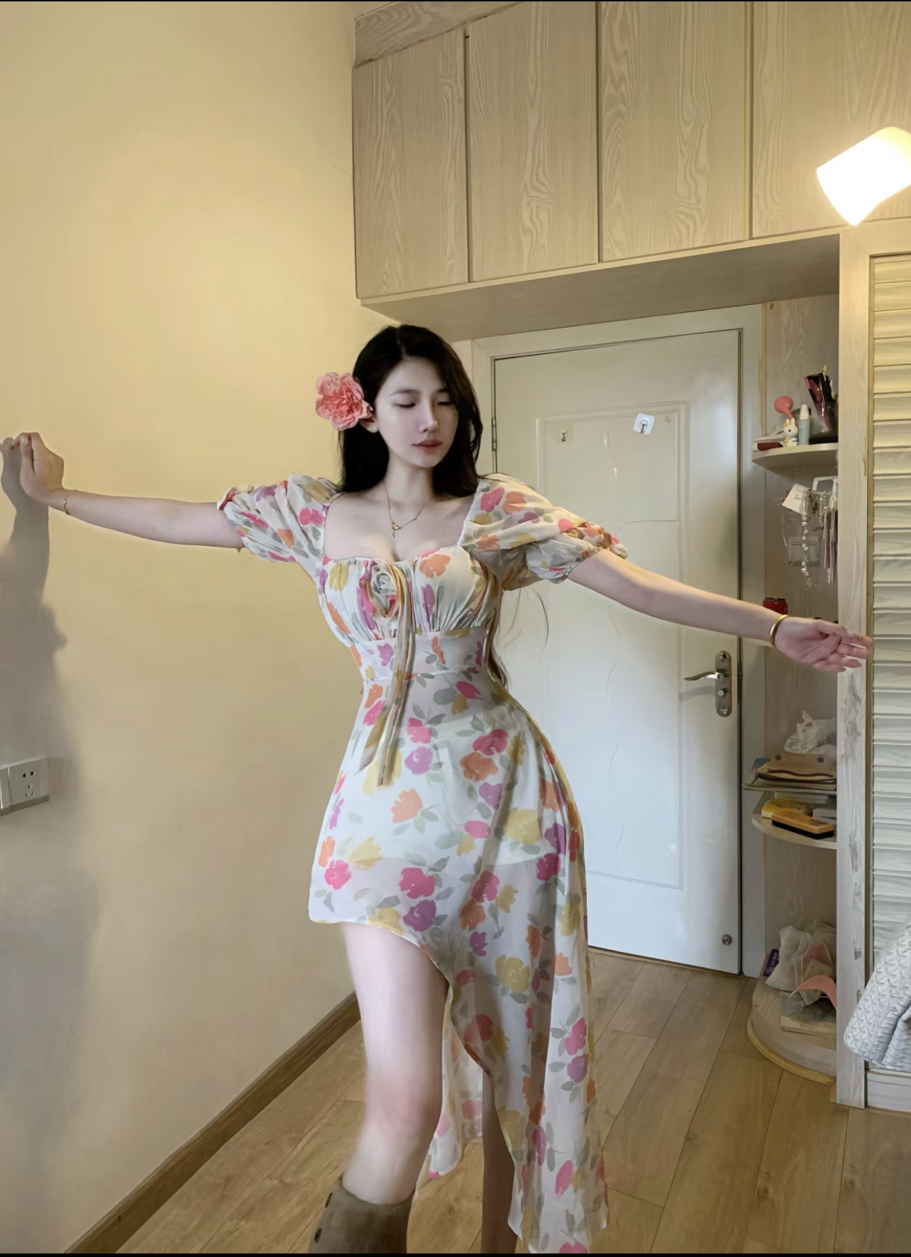 實拍粉雪玫瑰泡泡袖斜邊高開叉設計連衣裙女方領收腰度假裙