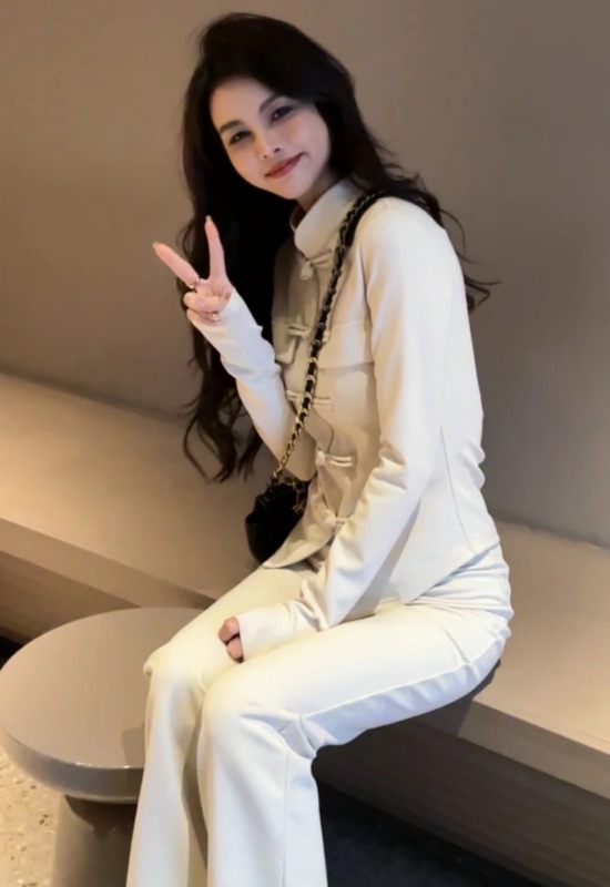 大婷婷新款洋氣新中式女裝套裝輕奢高級感國風盤扣兩件套