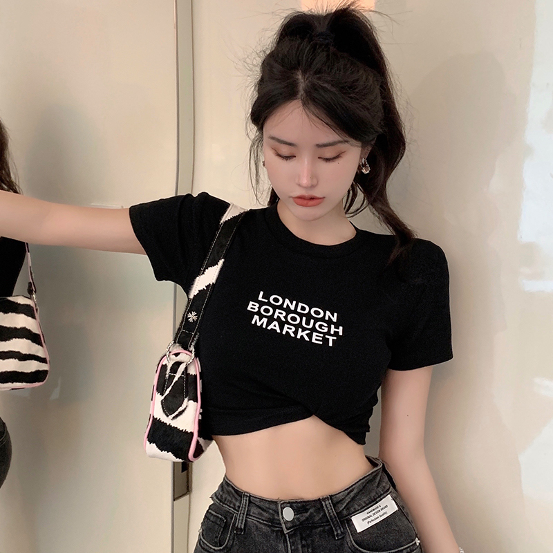 Actual shot of new summer sweet and spicy style short tops for short-sleeved printed t-shirts for women with slim design and ins trend