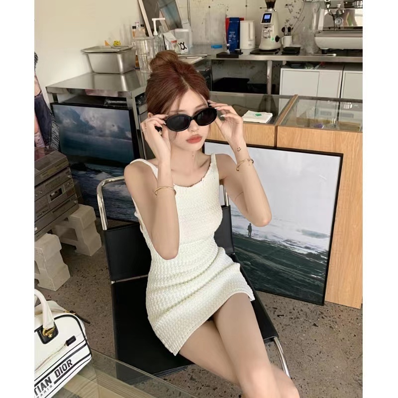 titi小姐姐巴厘島戀人性感露背純欲包臀辣妹白色吊帶連衣裙女