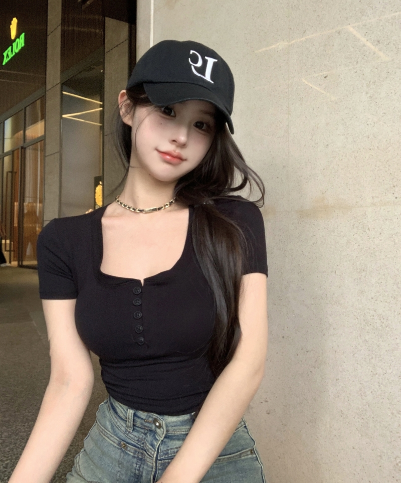實拍 黑色短袖T恤女內搭上衣打底衫短款修身緊身性感T