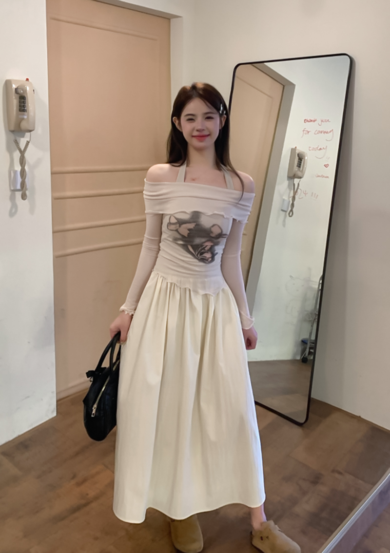 Actual shot of the new French one-shoulder top, high-end waist, halterneck suspender dress, long dress