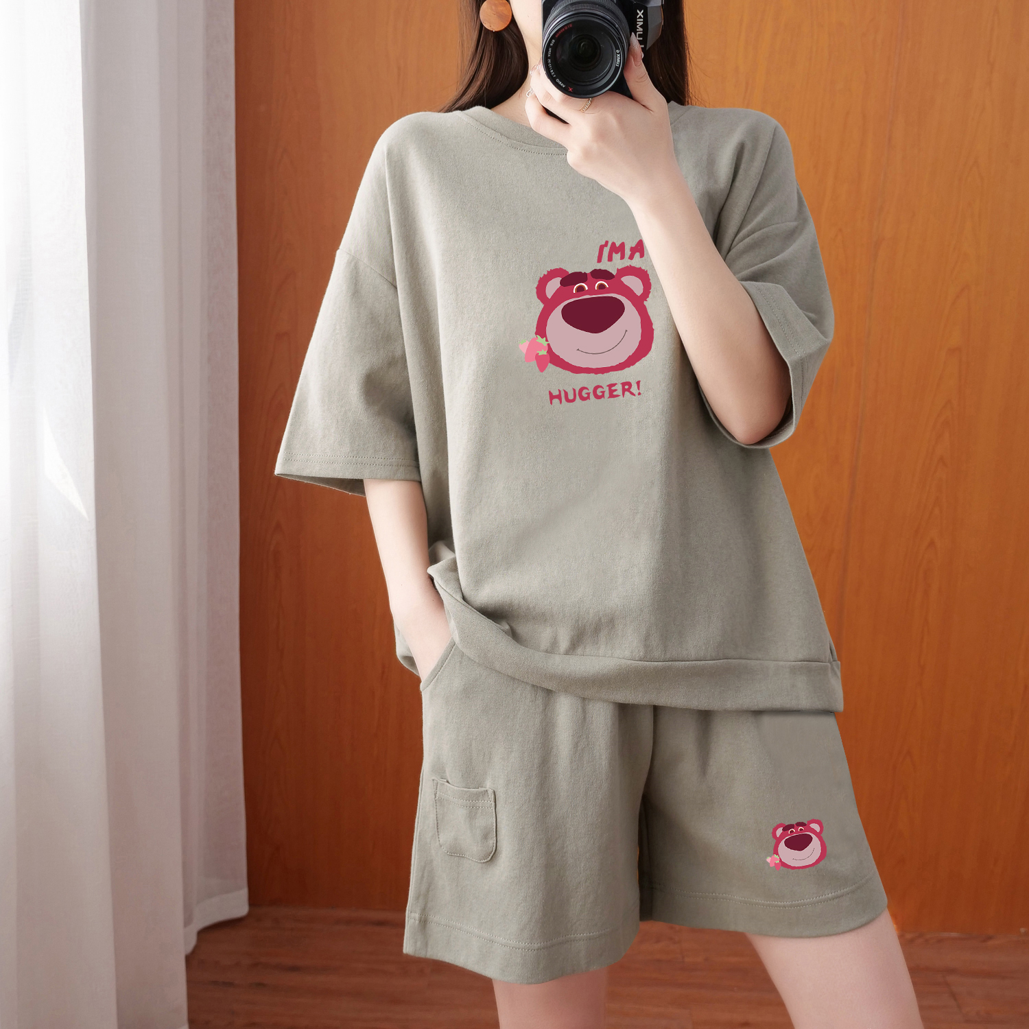 2024 new summer sports style suit for women Korean style loose large size fashionable casual short-sleeved shorts two-piece set trendy