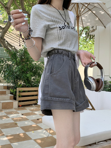 Actual shot of new loose casual large trousers with wide legs and curled edges A-line high waist denim shorts for women