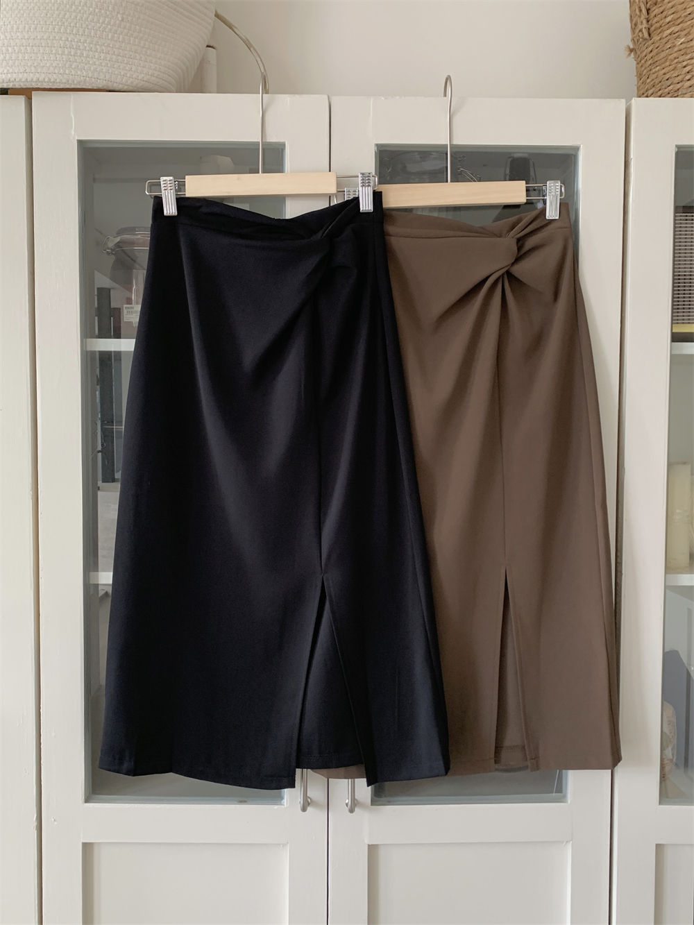 Real shot!  Designed slit hip-hugging midi skirt