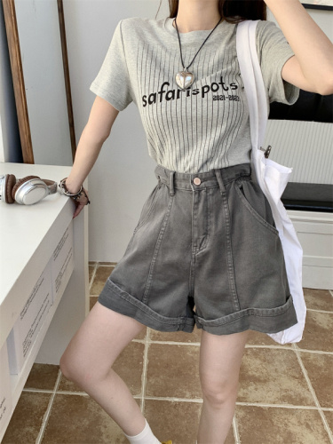 Actual shot of new loose casual large trousers with wide legs and curled edges A-line high waist denim shorts for women