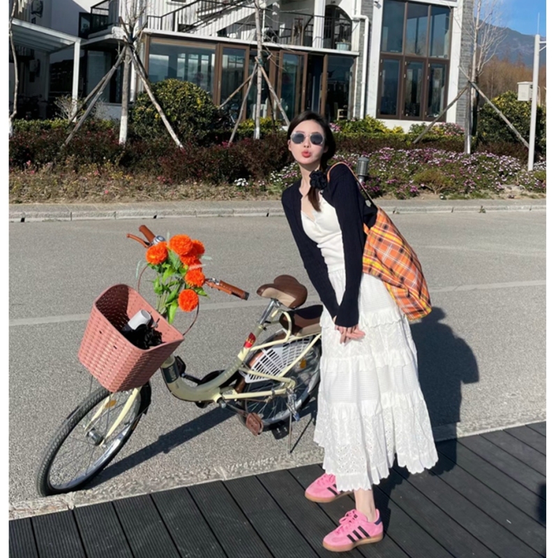 早春裝女2024年新款絕美小裙子海邊沙灘裙白色蛋糕連衣裙初春套裝