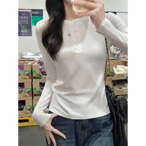 Real shot of half-open collar long-sleeved T-shirt for women, early autumn design, slim fit inside, right-shoulder T-shirt top