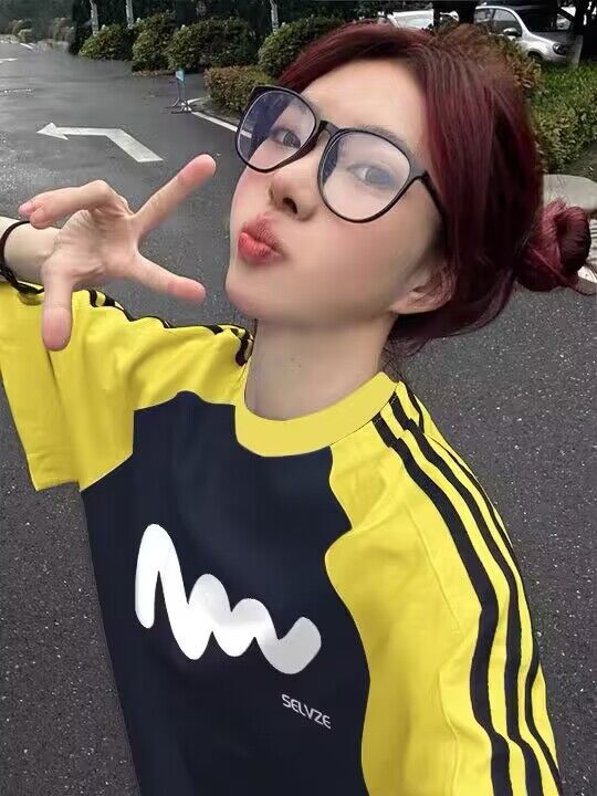 純棉200克21支精梳精密前 印花拼色三條槓落肩短袖t恤女