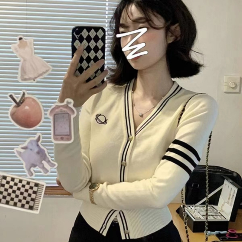 College style V-neck sun protection knitted cardigan jacket for women in early autumn slim slim shawl with long-sleeved top thin