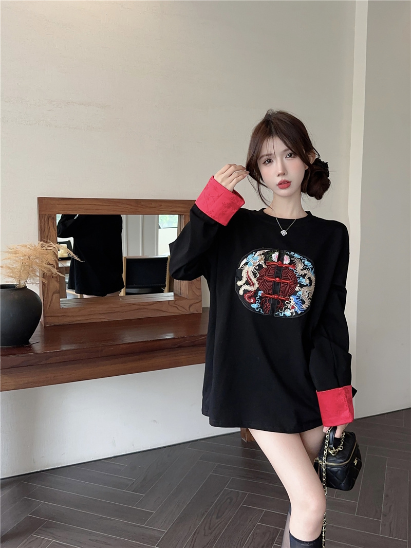 實拍~2024春季新中式國風刺繡長袖T恤女慵懶風復古盤扣打底衫