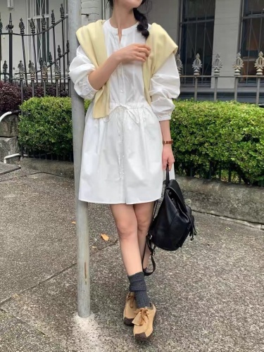 Fashionable drawstring waisted shirt-style Korean style dress that has been popular on Instagram