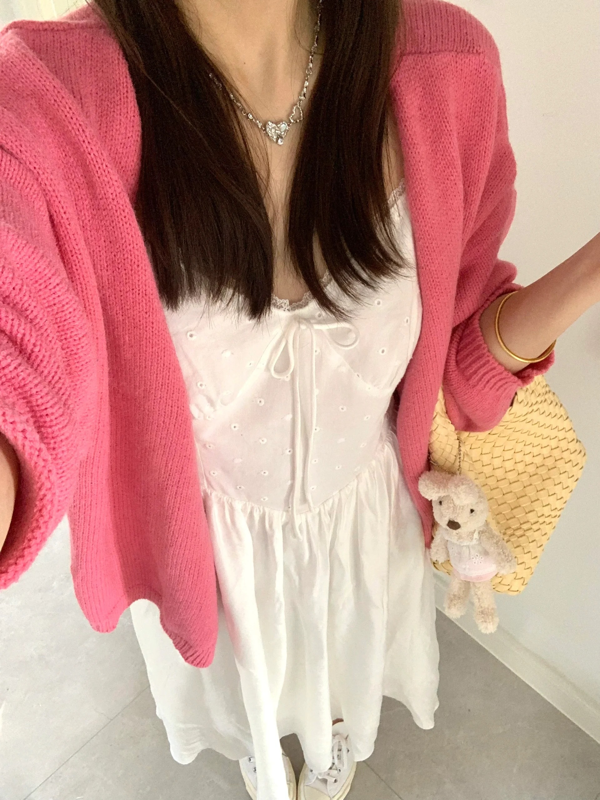 溫柔套裝女春季韓系短款防曬針織開衫疊穿白色蕾絲吊帶裙兩件套