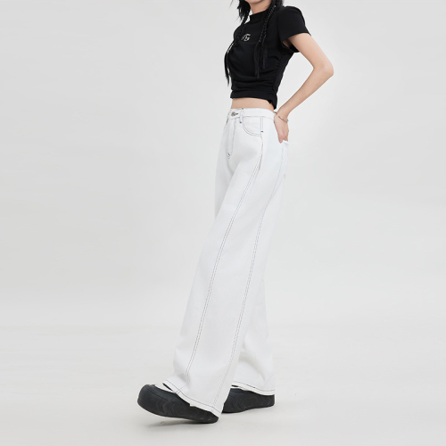 Actual shot of spring loose straight-leg pants, drapey wide-leg pants, white casual simple high-waisted jeans for women