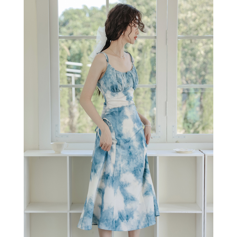 No less than 89 real shot French niche gentle printed suspender skirt fairy dress