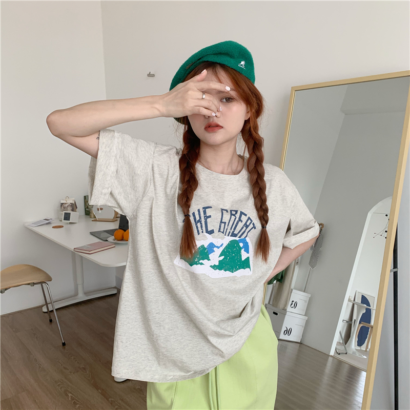 Actual shot of versatile letter printed loose short-sleeved T-shirt