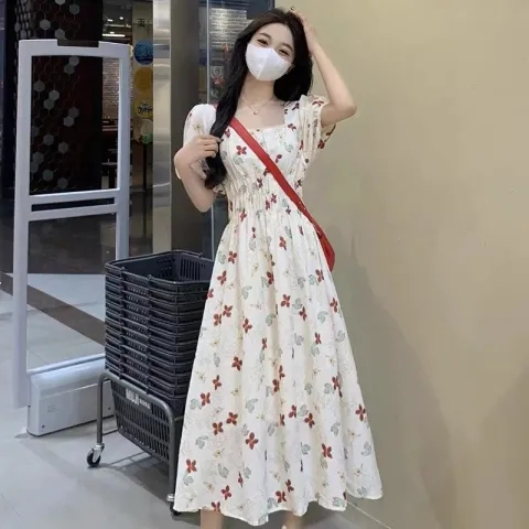 2024年新款甜美方領連衣裙女學生夏季韓版收腰顯瘦碎花小清新森女