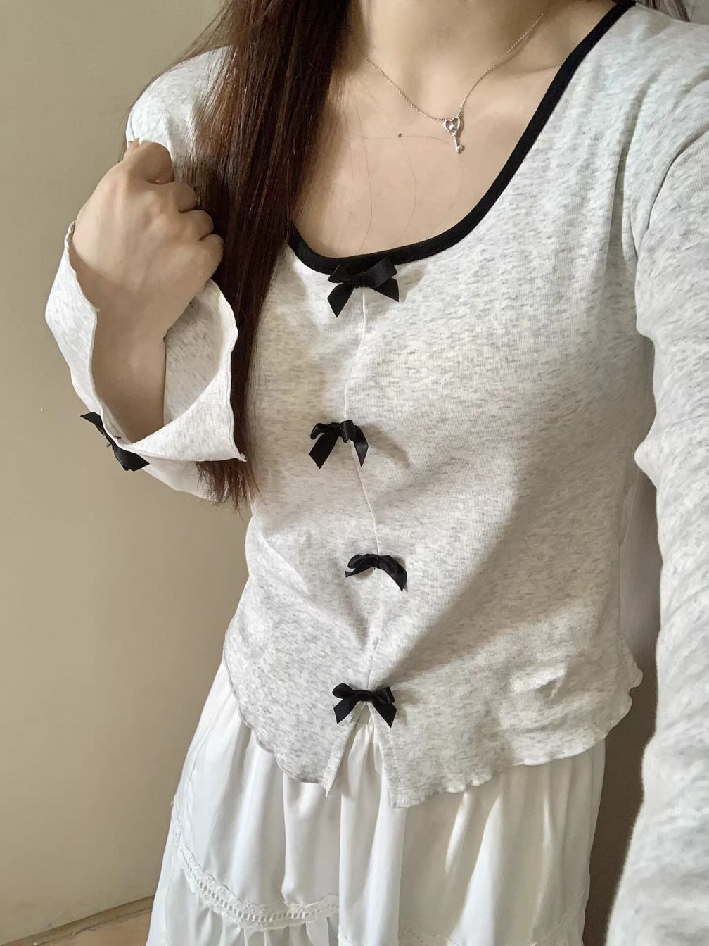已出貨 甜美純欲蝴蝶結打底長袖體恤女春季顯瘦上衣女
