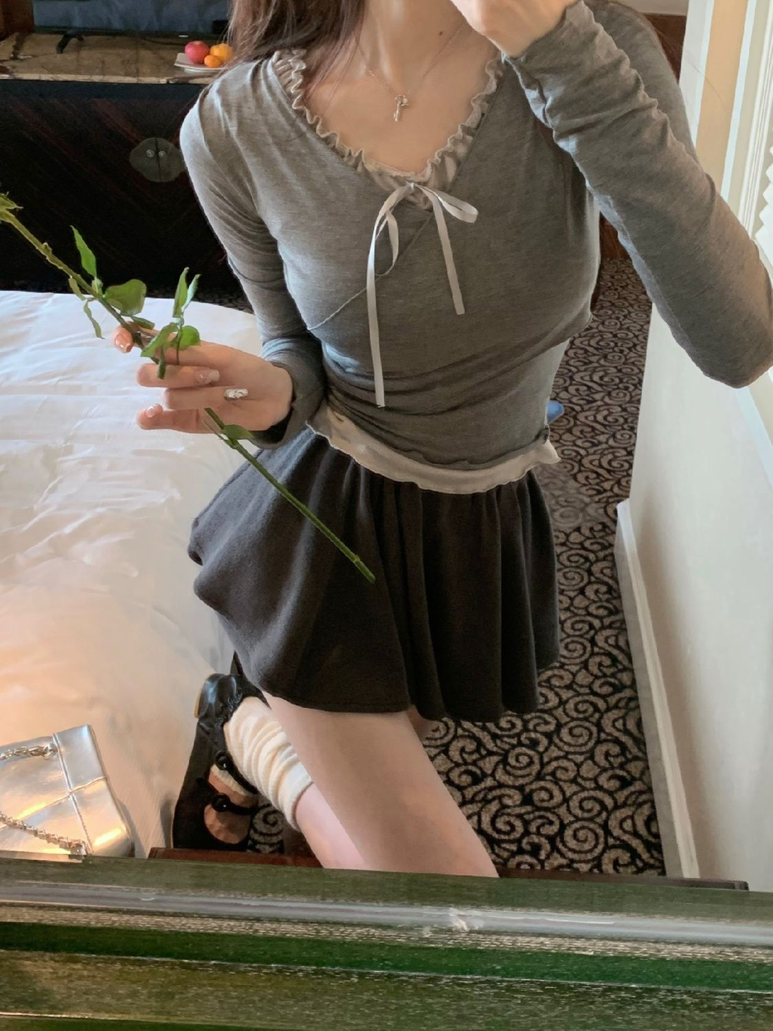 已出貨 純欲風設計感吊帶背心套裝女春季新款系帶修身顯瘦長袖T恤