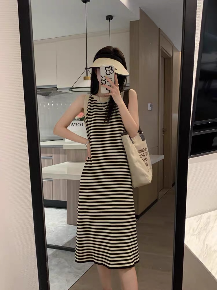 茶歇法式條紋無袖連衣裙女夏韓版修身顯瘦中長款針織背心裙小個子