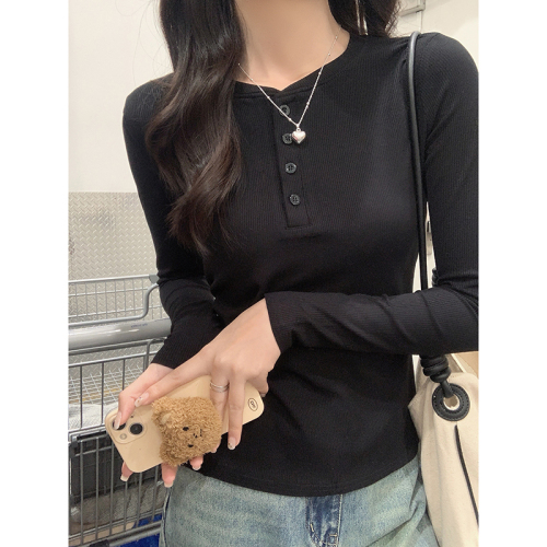 Real shot of half-open collar long-sleeved T-shirt for women, early autumn design, slim fit inside, right-shoulder T-shirt top