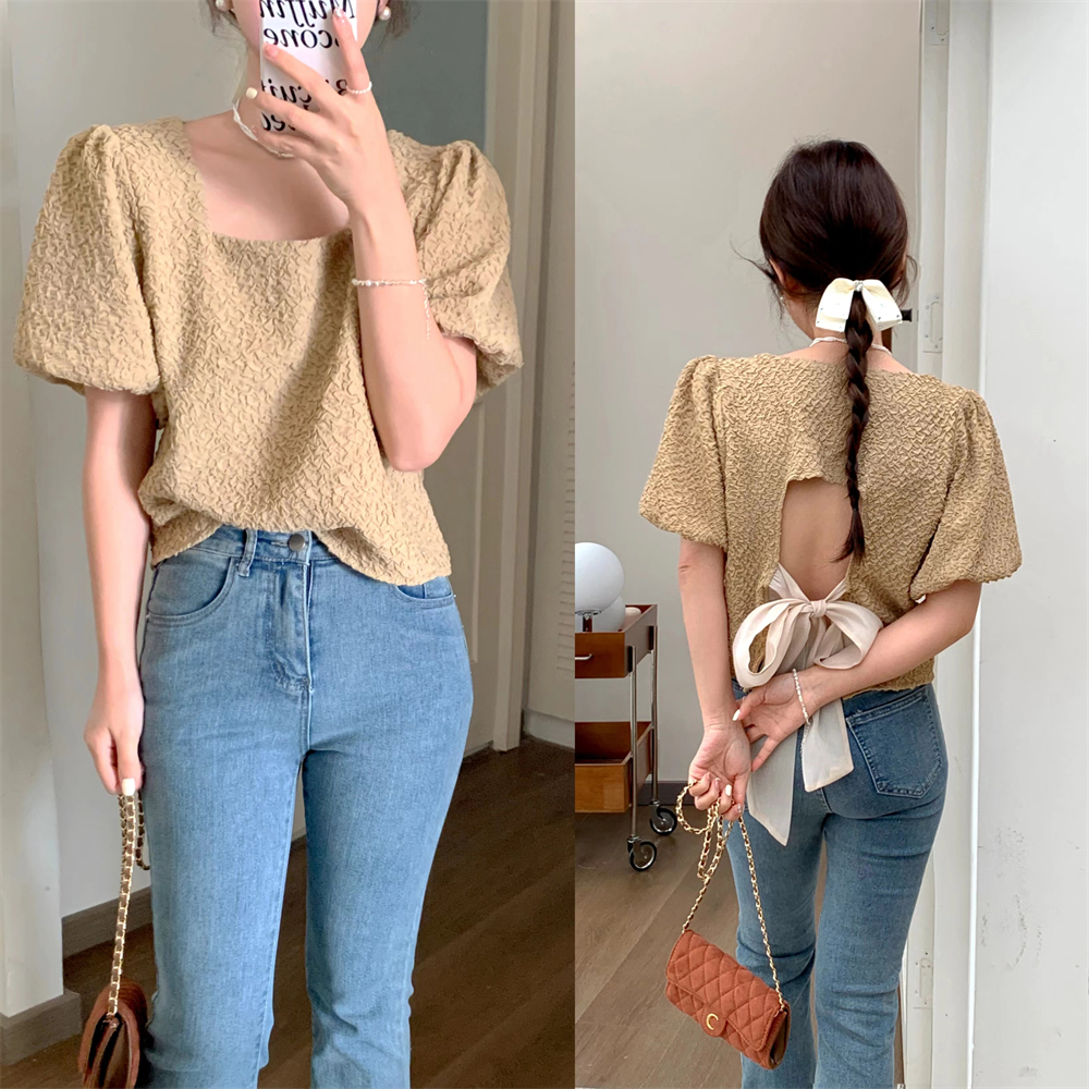 Real shot!  Tie-back puff sleeve crop top