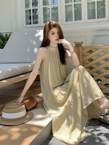 Summer French resort style high-end halter skirt gentle wind chiffon A-line long dress real shot