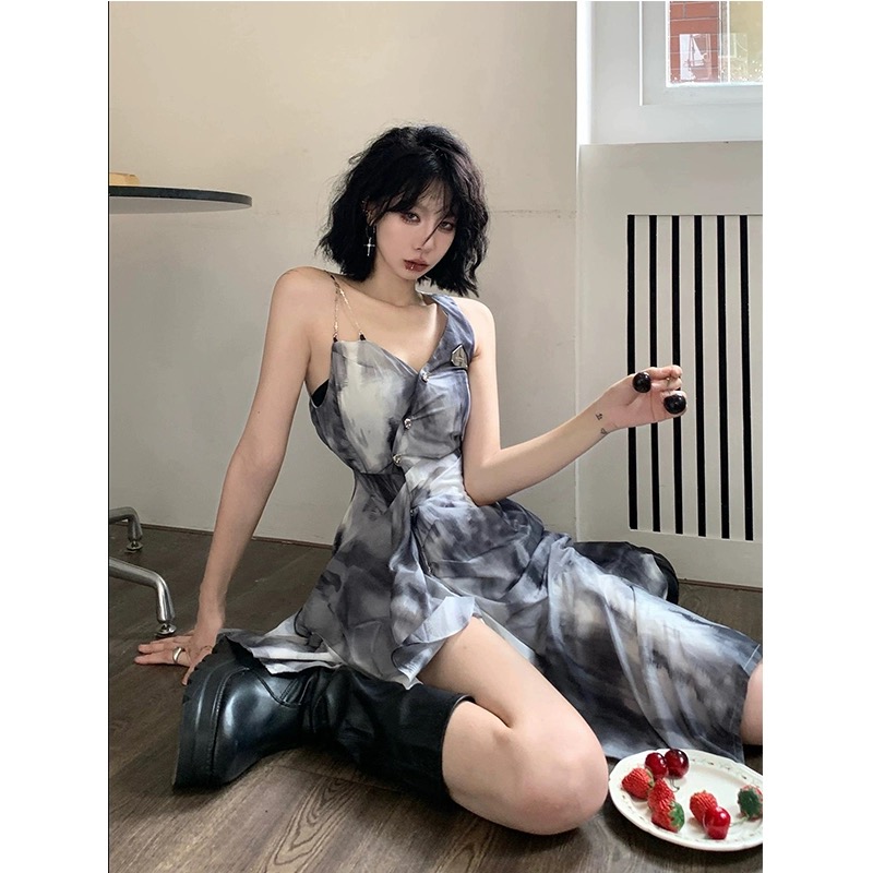 Turn up/陳腿兒 性感辣妹不規則連衣裙女夏抽繩扎染收腰吊帶短裙