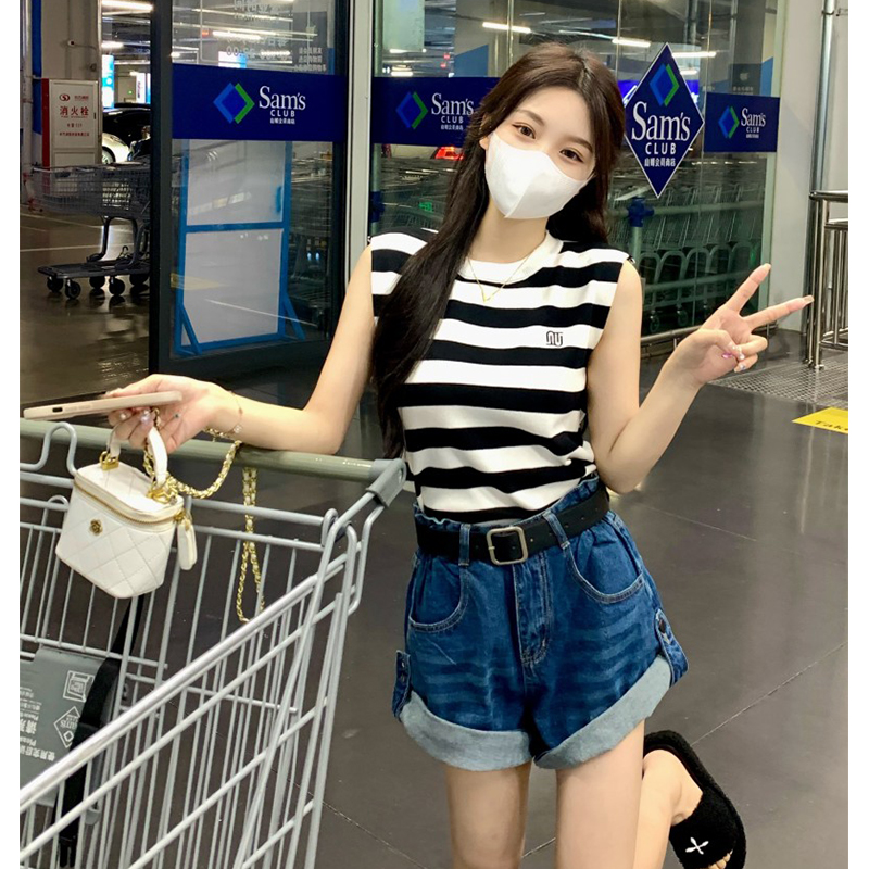 設計感外穿背心針織衫夏季2024新款薄款時尚白色寬鬆無袖上衣女裝
