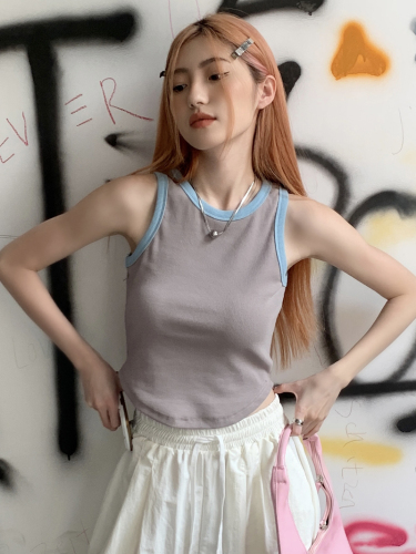Actual shot of sweet and cool sleeveless vest with suspenders for women summer new sweet and spicy short outer bottoming top