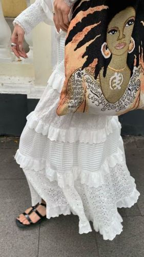 Luoluojie white lace cake skirt for women 2024 new early spring design niche a-line skirt for small people