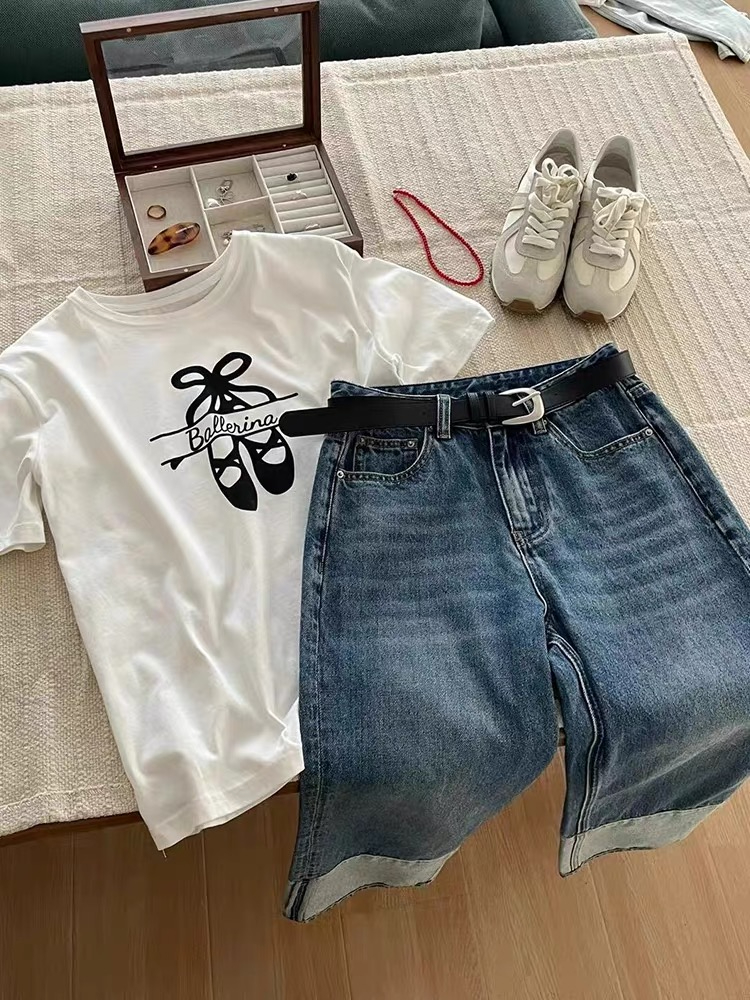 Fashionable and age-reducing printed T-shirt dopamine wear short-sleeved women's 2024 summer new style, super good-looking...