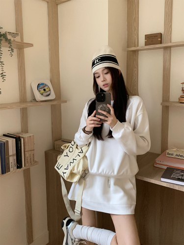 Early spring age-reducing suit~Early spring Korean chic simple and versatile solid color sweatshirt suit