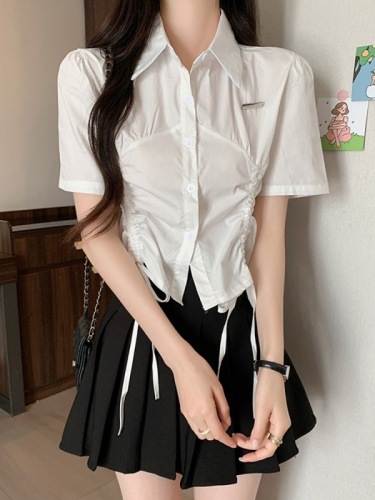 New short-sleeved shirt for women with drawstring design, chic short top + pleated skirt two-piece set