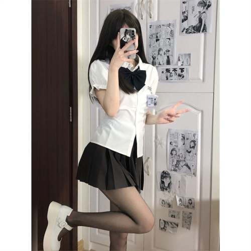 South Korean schoolgirl fresh and sweet college style age-reducing two-piece versatile suit for women with short sleeves and waist