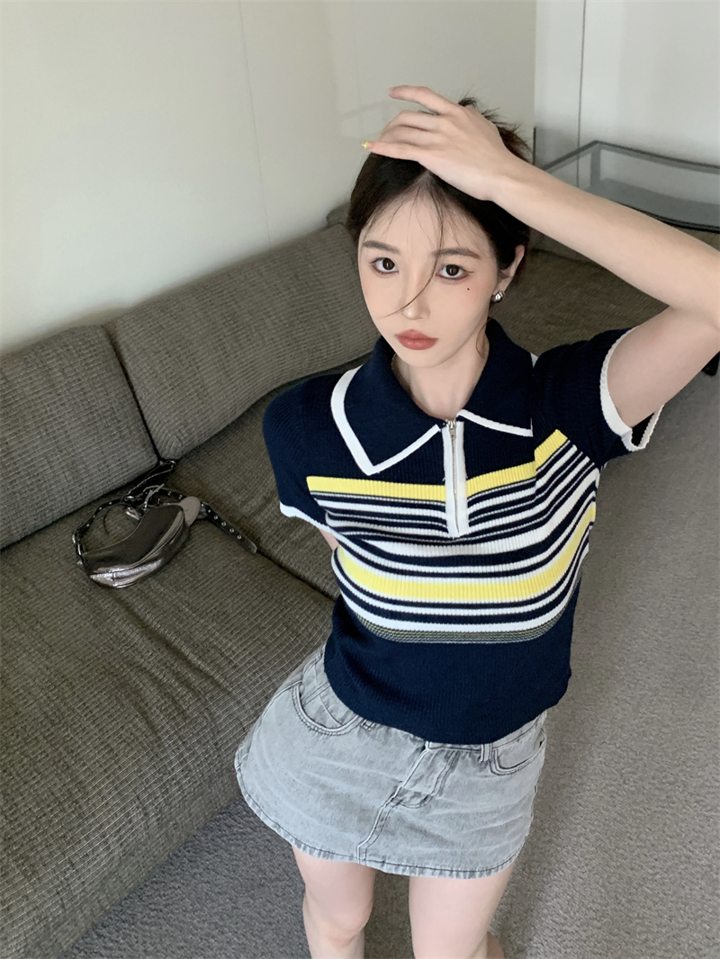 Actual shot 2 colors/Versatile striped contrasting color lapel zipper short-sleeved knitted top