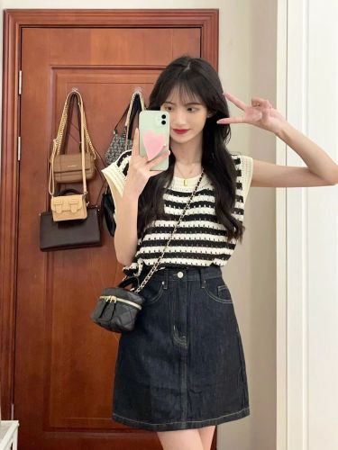 Internet celebrity cool salt-style outfits for little ladies, light and mature Hong Kong style tops, denim skirts, two-piece suits for women, summer