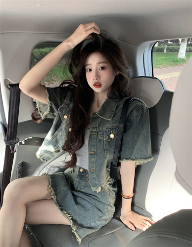 American retro short denim jacket, raw edge skirt, fashionable suit, sweet and spicy two-piece set