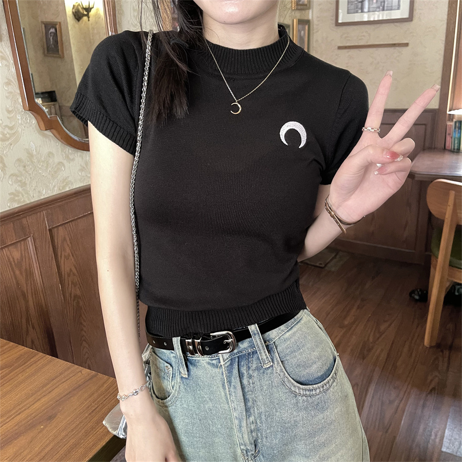 Real shots of Korean style hot girls wearing small stand-up collar pure cotton embroidered right shoulder top short-sleeved T-shirt