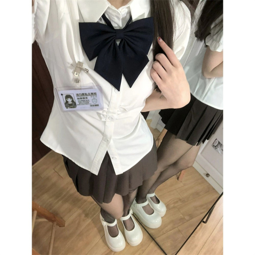 South Korean schoolgirl fresh and sweet college style age-reducing two-piece versatile suit for women with short sleeves and waist