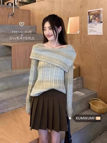 Chami reverses Taiyuan autumn contrast color gradient design imitation one-piece collar pullover sweater skirt two-piece set