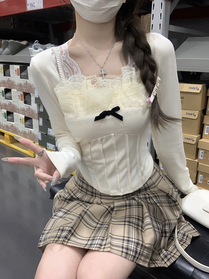 Actual shot of Korean sweet and spicy style exquisite lace square neck long-sleeved T-shirt winter waist top
